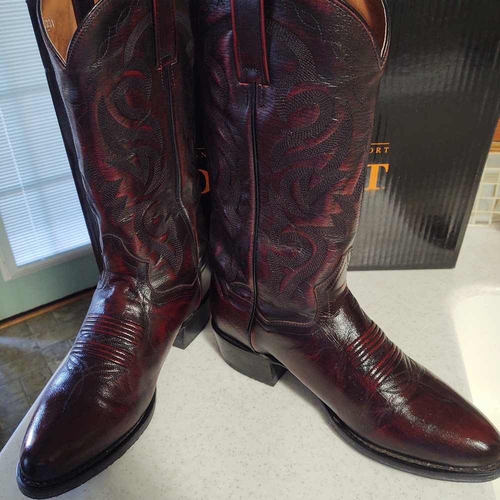 Dan Post 🎁  Western Boots, 8.5D  New In  Box (Black Cherry Mignon Corona).Final